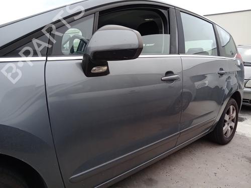 Used Left front door PEUGEOT 5008 (0U_, 0E_) 1.6 HDi (112 hp) 28195350