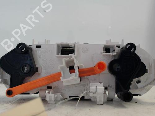 Climate control PEUGEOT 208 I (CA_, CC_) 1.2 VTI 82 | BP27016046I5