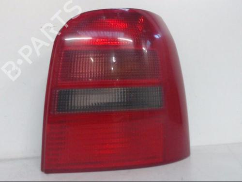 Høyre baklys AUDI A4 B5 Avant (8D5) 1.9 TDI (90 hp) 27022615