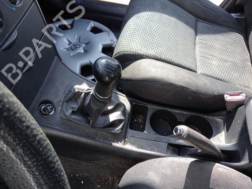 Used Gear lever TOYOTA COROLLA (_E12_) 1.4 D (NDE120_, NDE120R) (90 hp) 26985842