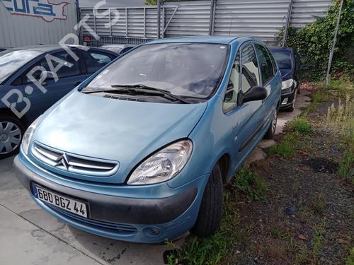 Used Left headlight CITROËN XSARA PICASSO (N68) 1.8 16V (115 hp) 27006619