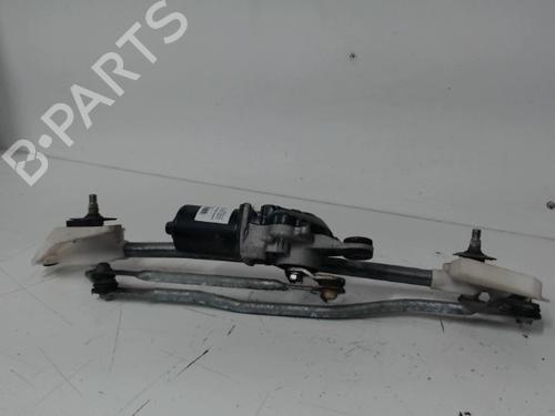 Used Front wiper motor NISSAN MICRA III (K12) 1.2 16V (80 hp) 31794725