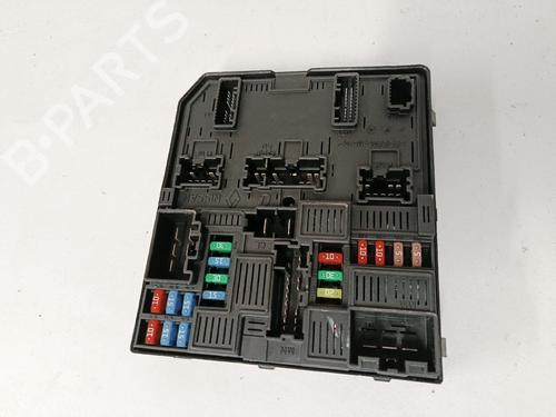 Used Fuse box Fuse box RENAULT MEGANE IV Hatchback (B9A/M/N_) 1.2 TCe 130 (B9MR) (130 hp) 32746009 32746009
