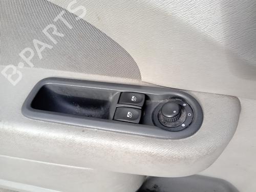 Used Left front window switch RENAULT TWINGO II (CN0_) 1.2 16V (CN04, CN0B) (75 hp) 30149502