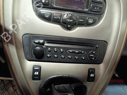 Used Right front window switch Right front window switch CITROËN XSARA PICASSO (N68) 2.0 HDi (90 hp) 39725746 39725746
