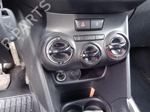 Used Climate control Climate control PEUGEOT 2008 I (CU_) 1.2 PureTech 82 (82 hp) 33015927 33015927