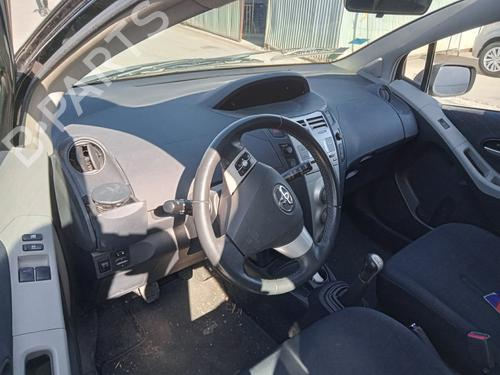 Poignée intérieure arrière droite TOYOTA YARIS (_P9_) 1.4 D-4D (NLP90_, NLP90R) (90 hp) 27020964