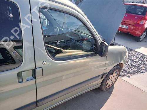 Used Front right exterior door handle PEUGEOT PARTNER Box Body/MPV (5_, G_) 1.9 D (69 hp) 27000676