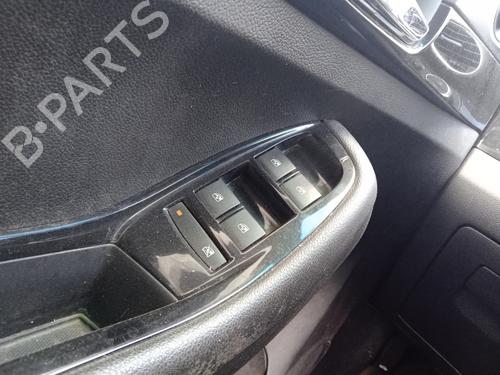 Used Left front window switch CHEVROLET ORLANDO (J309) 2.0 D (131 hp) 26996928