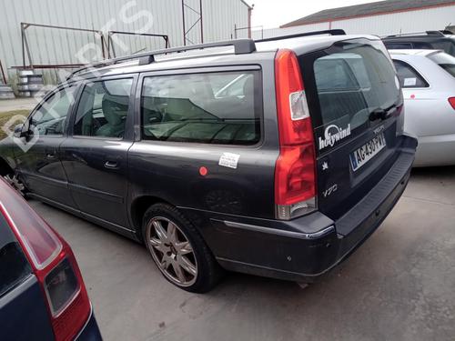 Brugte VOLVO V70 III (135) 2.4 D 2896137