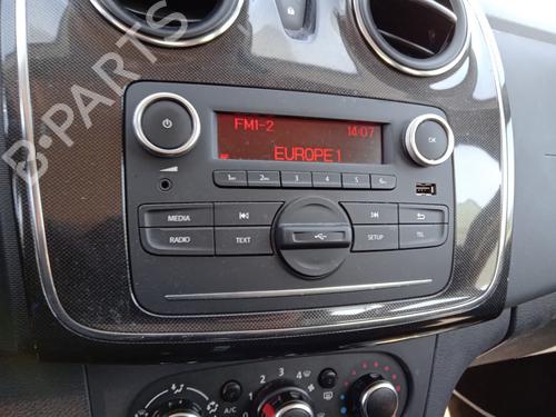 Used Radio Radio DACIA SANDERO II 1.0 SCe 75 (B8JC, B8JD, B8NC) (73 hp) 33546531 33546531