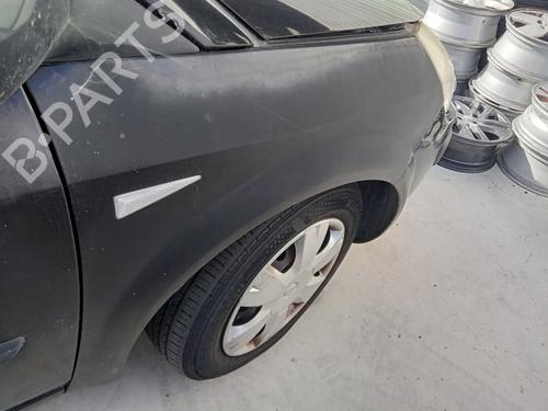 Used Right front fenders RENAULT GRAND SCÉNIC II (JM0/1_) 1.6 (112 hp) 27524361