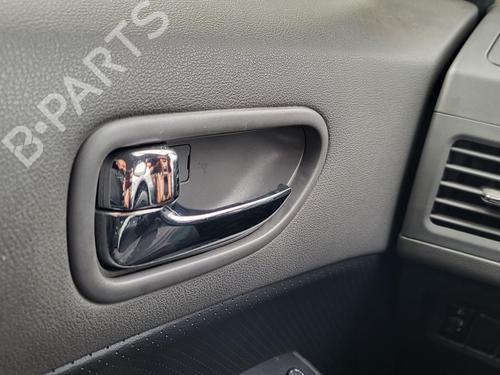 Used Front left interior door handle NISSAN X-TRAIL II (T31) 2.0 dCi 4x4 (150 hp) 26991809
