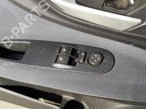 Used Left front window switch FIAT PUNTO EVO (199_) 1.3 D Multijet (199AXC1A, 199BXC1A, 199AXT1A, 199BXT1A) (75 hp) 27019520