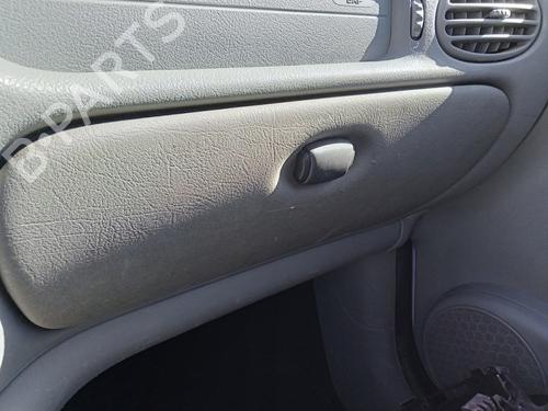 Vano posta oggetti RENAULT SCÉNIC I MPV (JA0/1_, FA0_) 1.4 16V (JA0D, JA1H, Ja0W, JA10) (95 hp) 29165291
