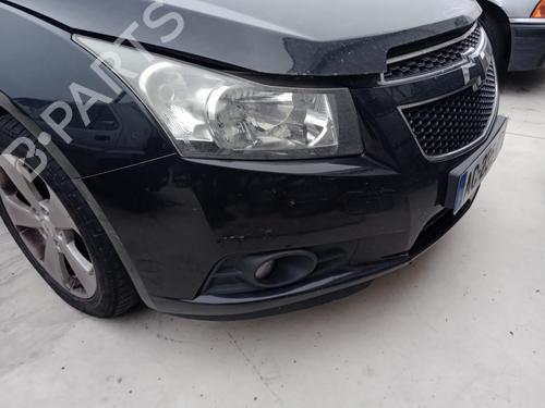 Used Right front fog light CHEVROLET CRUZE (J300) 2.0 CDI (163 hp) 27283135