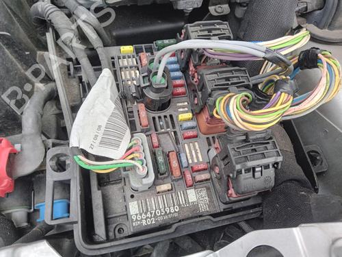 Zekeringkast PEUGEOT 407 Coupe (6C_) 2.7 HDi (204 hp) 30461815