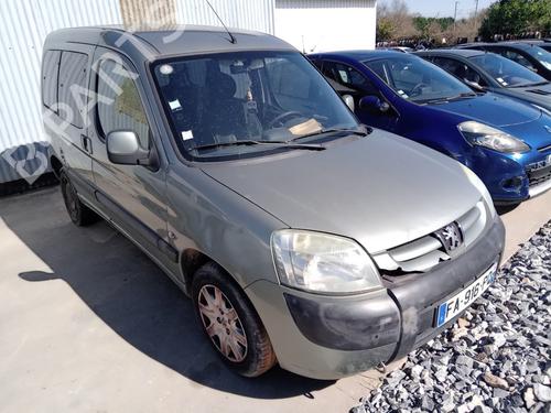 Høyre foran lås PEUGEOT PARTNER Box Body/MPV (5_, G_) 1.9 D (69 hp) 27000657