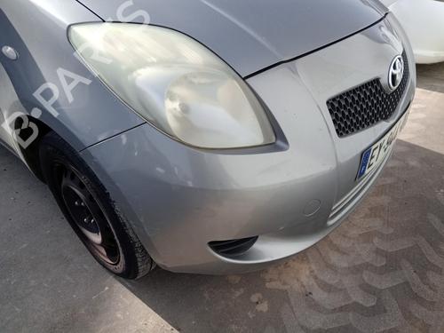 Used Right headlight Right headlight TOYOTA YARIS (_P9_) 1.4 D-4D (NLP90_, NLP90R) (90 hp) 32777314 32777314