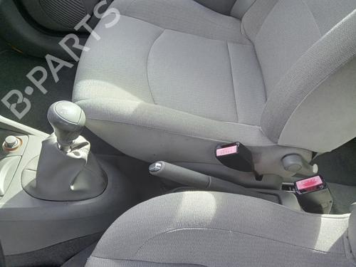 Used Seat buckle RENAULT CLIO II (BB_, CB_) 1.5 dCi (B/CB07) (65 hp) 29957386