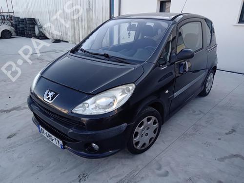 Used Left headlight PEUGEOT 1007 (KM_) 1.4 (75 hp) 27005904