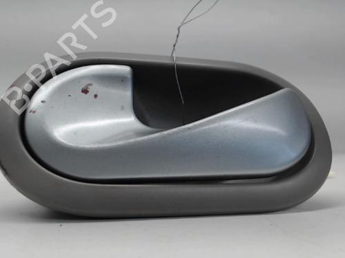 Used Front left interior door handle RENAULT TWINGO II (CN0_) 1.2 16V (CN04, CN0B) (75 hp) 27011027