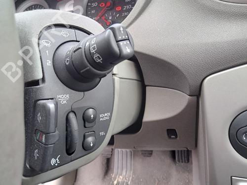 Used Steering column stalk RENAULT CLIO III (BR0/1, CR0/1) 1.5 dCi (C/BR0G, C/BR1G) (68 hp) 27000784