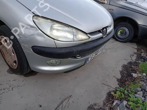 Højre forlygte Højre forlygte PEUGEOT 206 Hatchback (2A/C) 2.0 HDI 90 (90 hp) 33546002 33546002