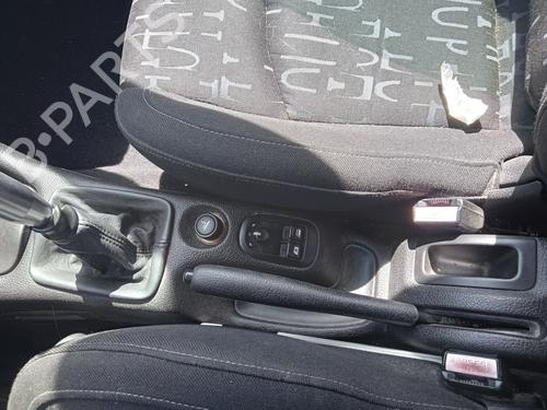 Sikkerhedssele-spænde PEUGEOT 206 Hatchback (2A/C) 1.4 i (75 hp) 26984682