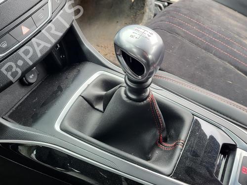 Used Gear lever PEUGEOT 308 II (LB_, LP_, LW_, LH_, L3_) 1.2 THP 110 (110 hp) 27003653