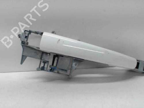 Used Front left exterior door handle PEUGEOT 208 I (CA_, CC_) 1.6 HDi / BlueHDi 75 (75 hp) 26983450