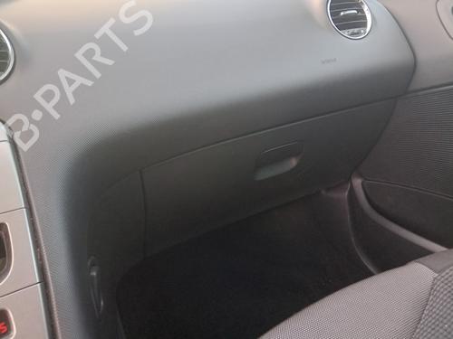 Handskerum Handskerum PEUGEOT 308 I (4A_, 4C_) 1.6 HDi (109 hp) 33815290 33815290