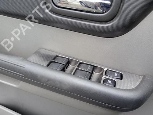 Used Left front window switch NISSAN X-TRAIL I (T30) 2.2 Di 4x4 (114 hp) 27014135
