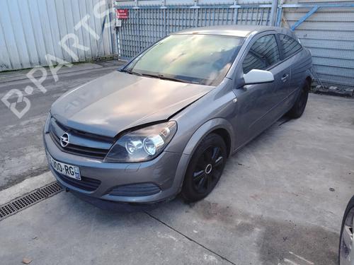 Used Left front door OPEL ASTRA H GTC (A04) 1.7 CDTi (L08) (101 hp) 27013394