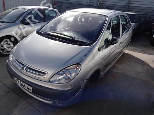 Used Left headlight CITROËN XSARA PICASSO (N68) 2.0 HDi (90 hp) 27025838