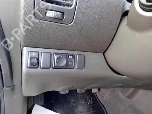 Used Mirror switch NISSAN PATHFINDER III (R51) 2.5 dCi 4WD (190 hp) 26990169