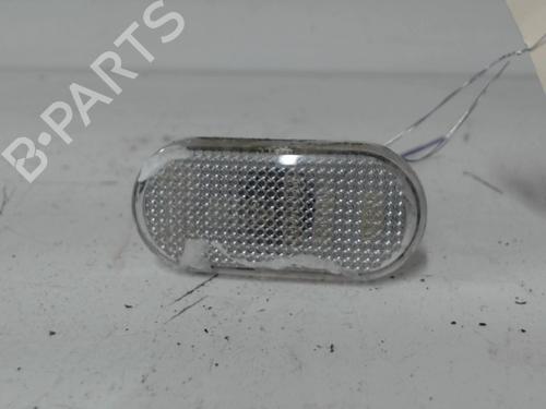 left-front-indicator-renault-clio-ii-bb_-cb_-1998-1999-2000-2001-2002-2003-2004-2005-2006-2007-2008-2009-2010-2011-2012-2013-2014-2015-2016-32095614 main image