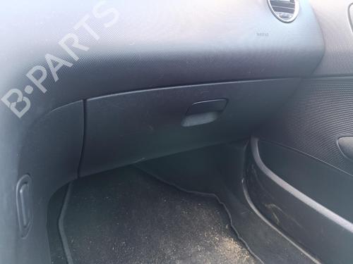 Used Glove box Glove box 36655075 36655075