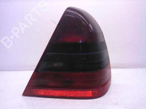 Used Right taillight MERCEDES-BENZ C-CLASS (W202) C 200 CDI (202.134) (102 hp) 26992899