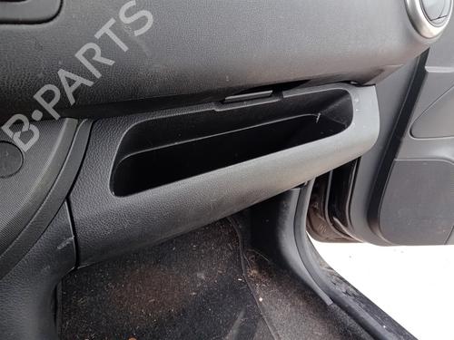 Used Glove box NISSAN NOTE (E11, NE11) 1.4 (88 hp) 27007903