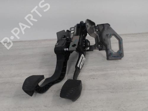 Used Clutch pedal PEUGEOT 208 I (CA_, CC_) 1.6 HDi (92 hp) 26983615