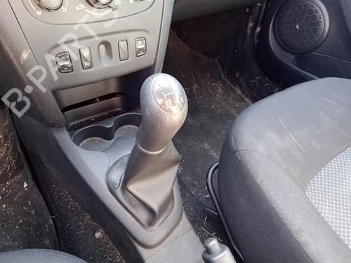 Used Gear lever DACIA SANDERO II 1.5 dCi (90 hp) 27000074