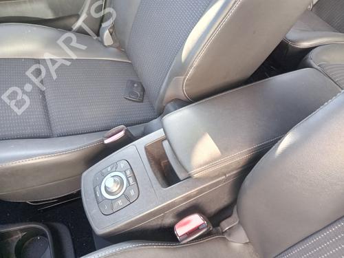 Used Seat buckle RENAULT SCÉNIC III (JZ0/1_) 1.5 dCi (JZ02, JZ0R) (95 hp) 29725548