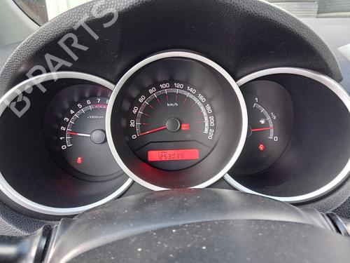 Used Instrument cluster KIA VENGA (YN) 1.4 CVVT (90 hp) 28545656