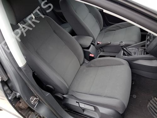 Sæde højre fortil VW GOLF V (1K1) 1.9 TDI (105 hp) 30083941