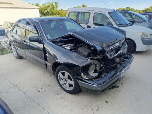 Used Right front steering knuckle Right front steering knuckle MERCEDES-BENZ E-CLASS (W210) E 220 D (210.004) (95 hp) 39662540 39662540