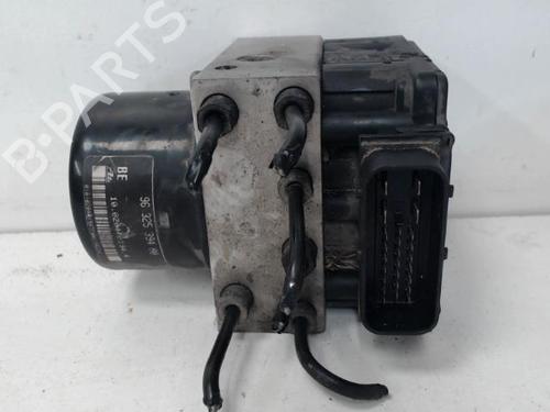 Used ABS pump PEUGEOT 206 Hatchback (2A/C) 1.4 i (75 hp) 28075418
