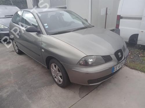 Used Front wiper motor SEAT IBIZA III (6L1) 1.4 TDI (75 hp) 26990873
