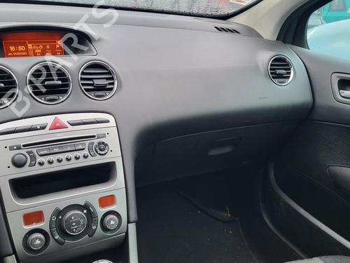 Used Radio PEUGEOT 308 I (4A_, 4C_) 1.6 HDi (109 hp) 27002573