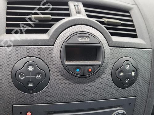 Used Climate control RENAULT MEGANE II Estate (KM0/1_) 1.9 dCi (KMRG, KM1G, KM0G, KM2C) (120 hp) 27013819